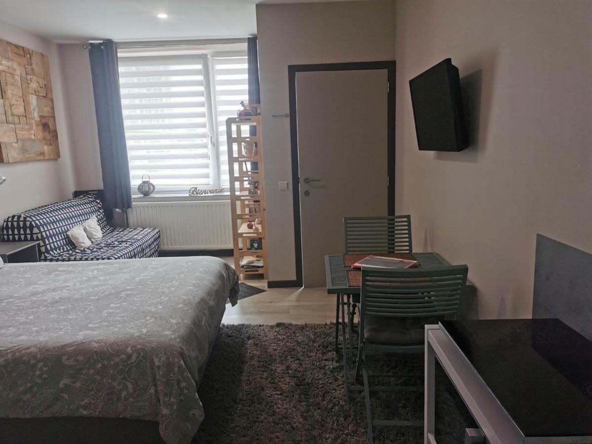 Apartamento Les Petits Nids De Nina 2 Fosses-La-Ville Exterior foto